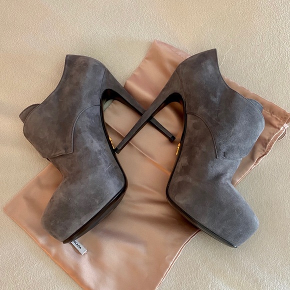 PRADA stiletto bootie! - Picture 3 of 5